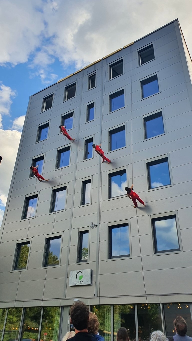 Bandaloop beim Alpenrausch-Festival im Gasteig HP8 München im Juli 2022